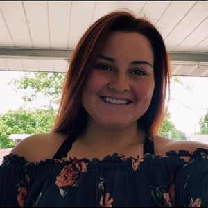 Meet your Posher, Laura